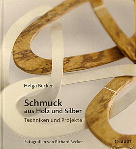 Schmuck aus Holz und Silber